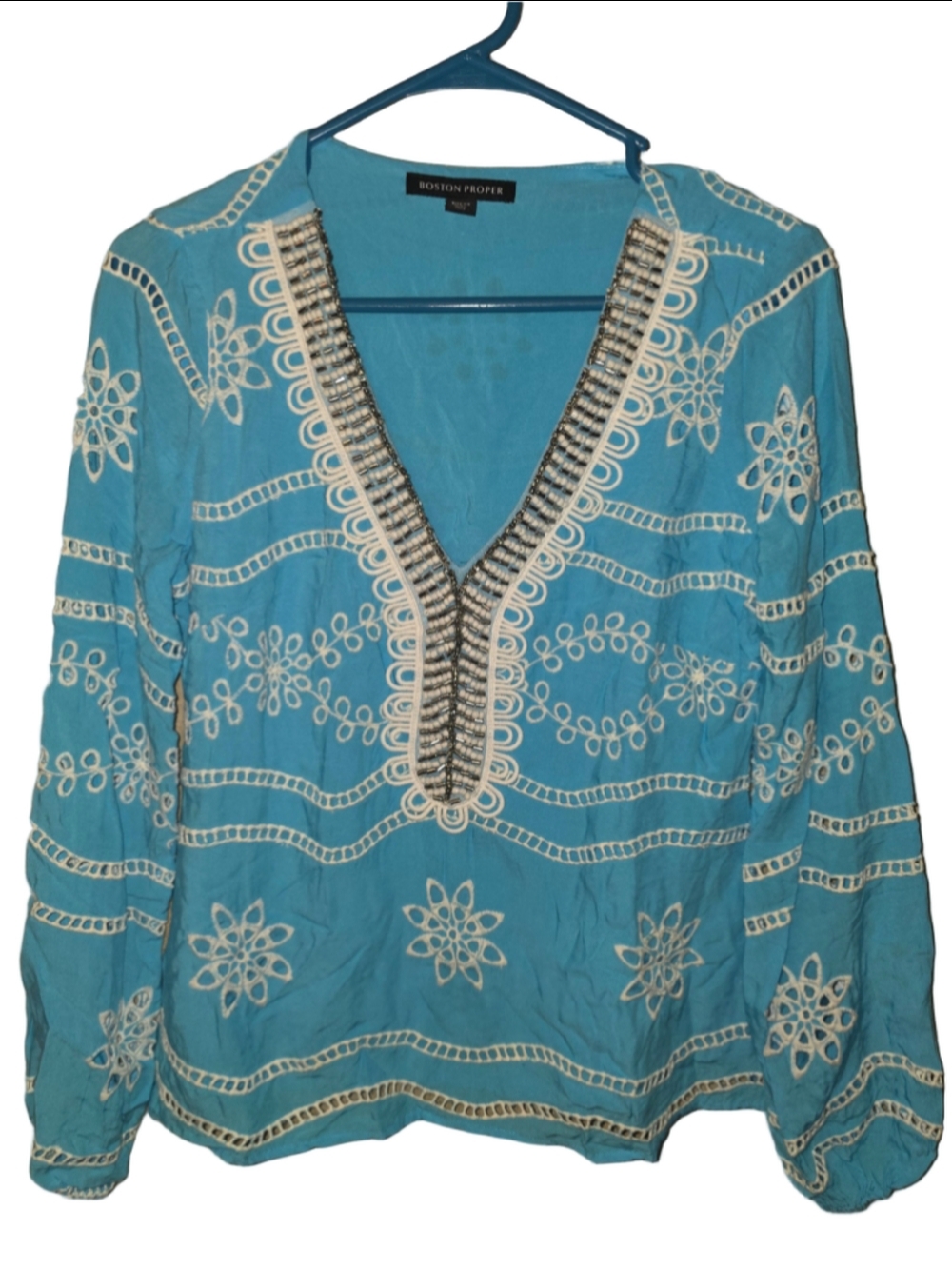 Women's Boston Proper Blouse XS Blue White Embroidered Beaded V-Neck Top